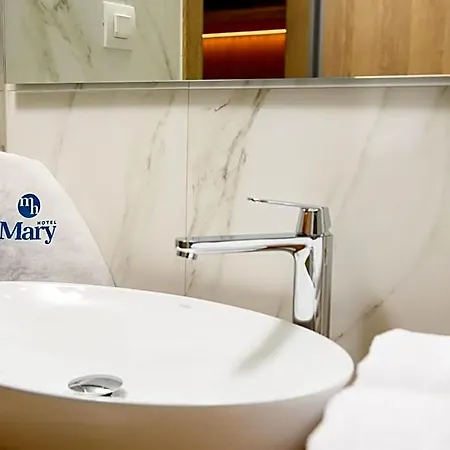 Mary فندق